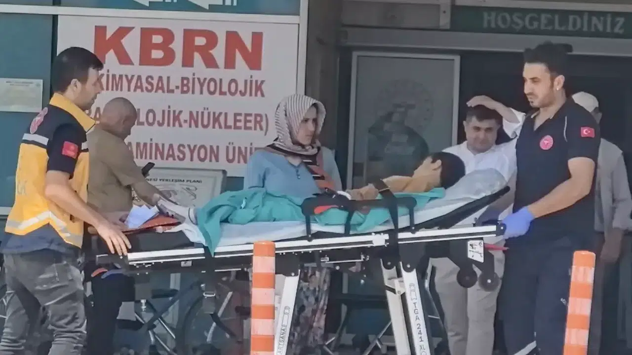 Bıçağın üzerine düşen 7 yaşındaki çocuk ağır yaralandı