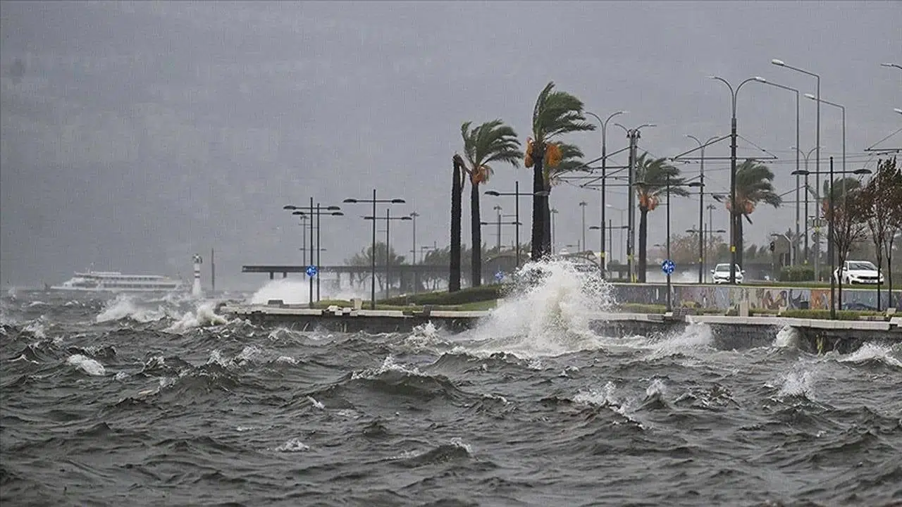 Ege Denizi’nde fırtına alarmı: Meteoroloji uyardı