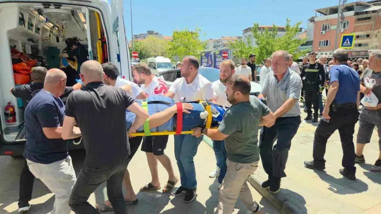 Bursa’da inanılmaz kaza: Fren yerine gaza bastı, yayaların üzerine sürdü!