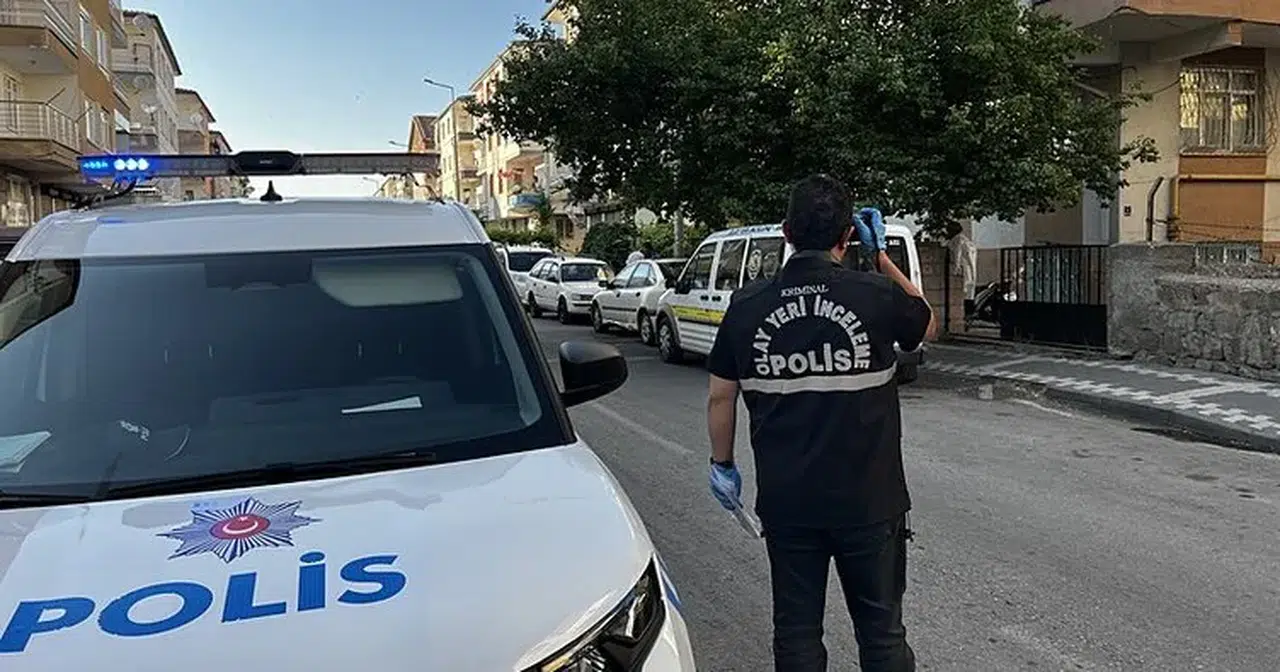 Kayseri’de sokak ortasında dehşet: İki arkadaş birbirini bıçakladı