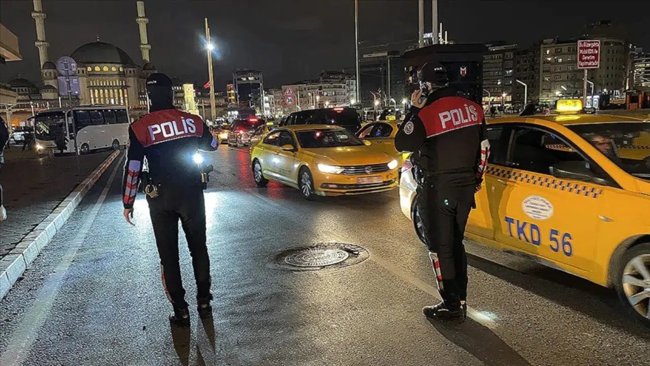 Huzur İstanbul uygulaması: 906 kişi yakalandı!