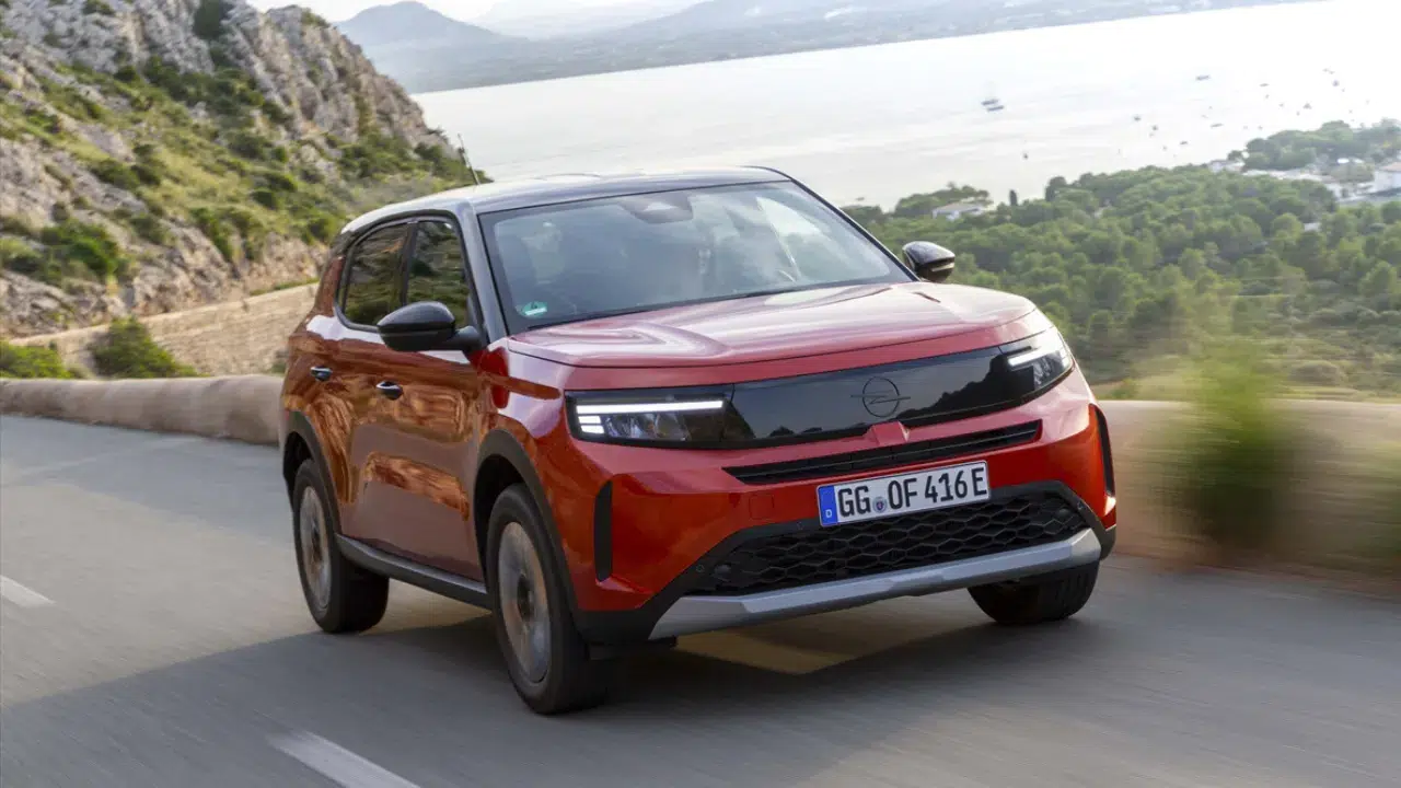 Aile dostu elektrikli modeller: Opel’den yeni nesil konfor