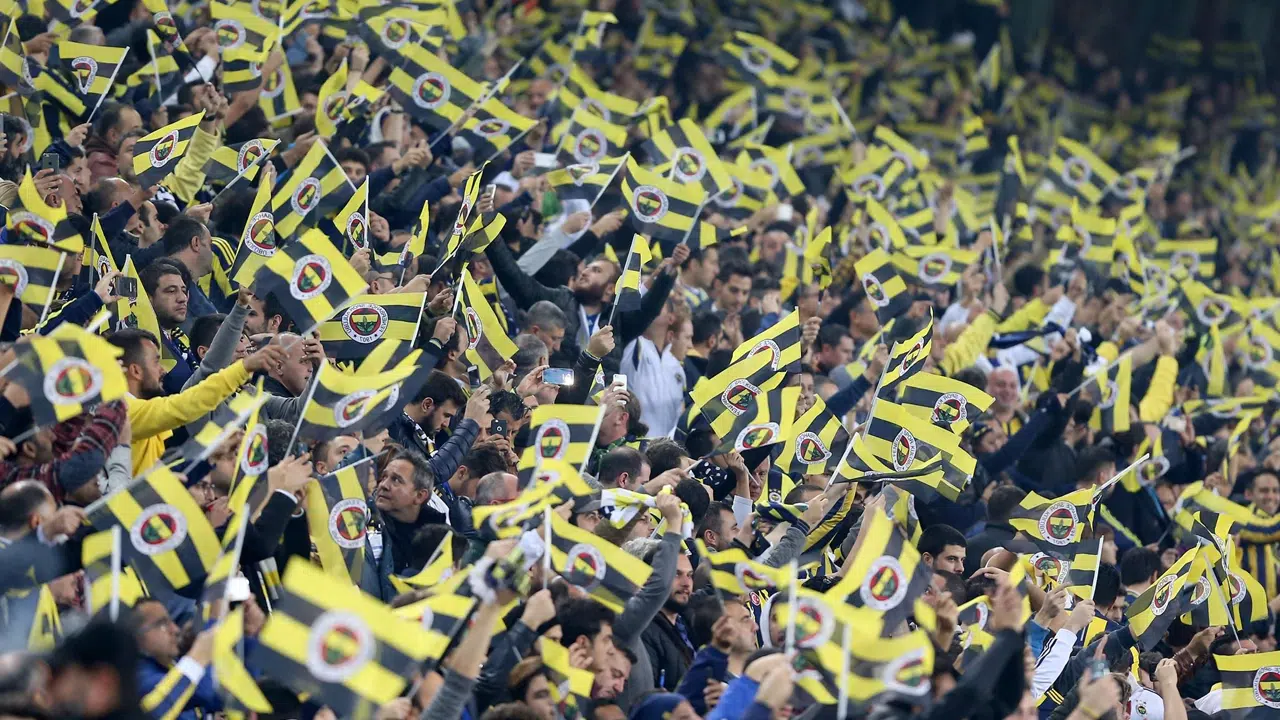 Fenerbahçe'de yeni sezon kombine fiyatları belli oldu! Ne zaman satışa çıkacak?
