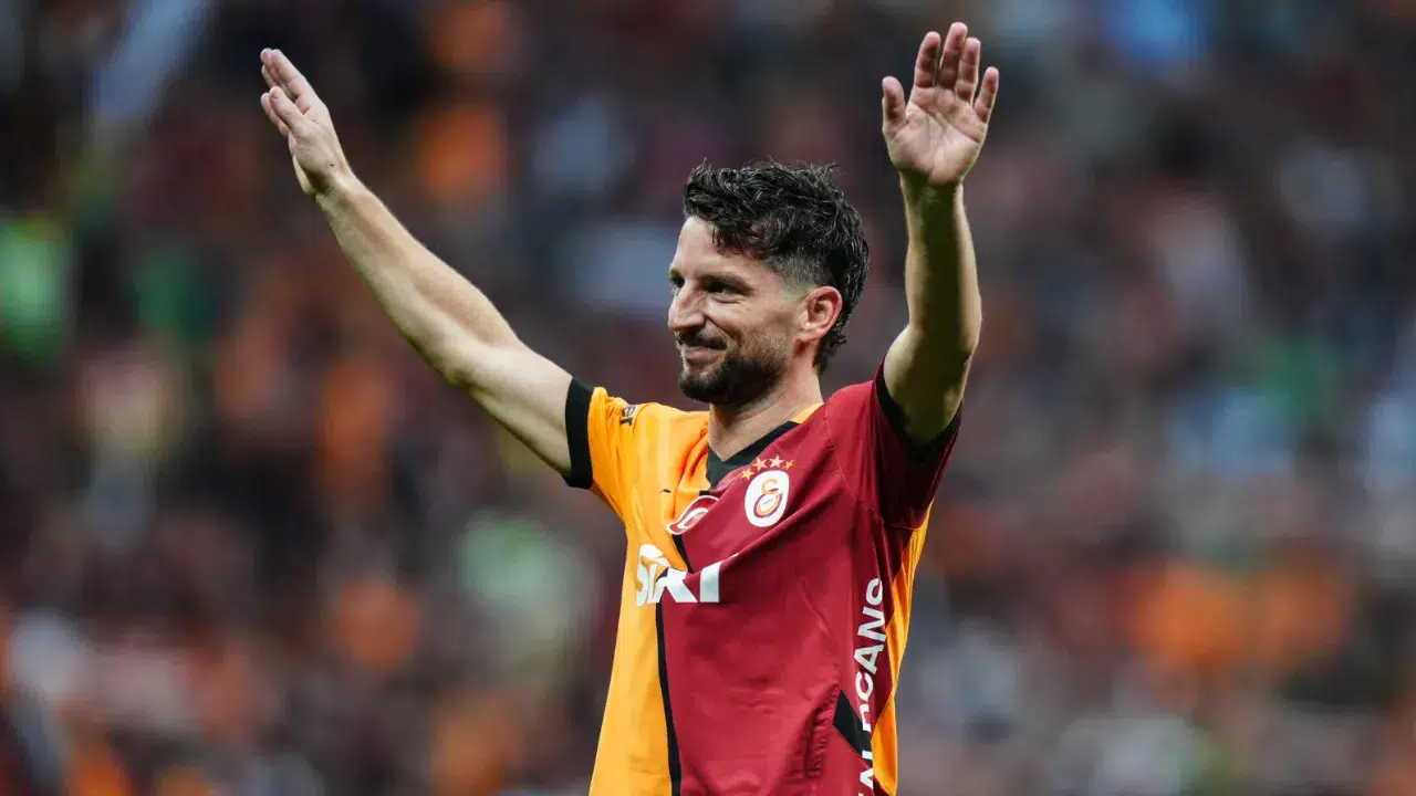 Dries Mertens, futbolu bıraktığını açıkladı