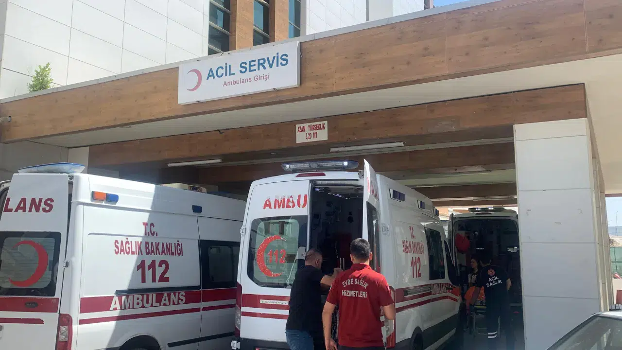 Karaman'da silahlı kavga: Baba ve oğlu yaralandı!