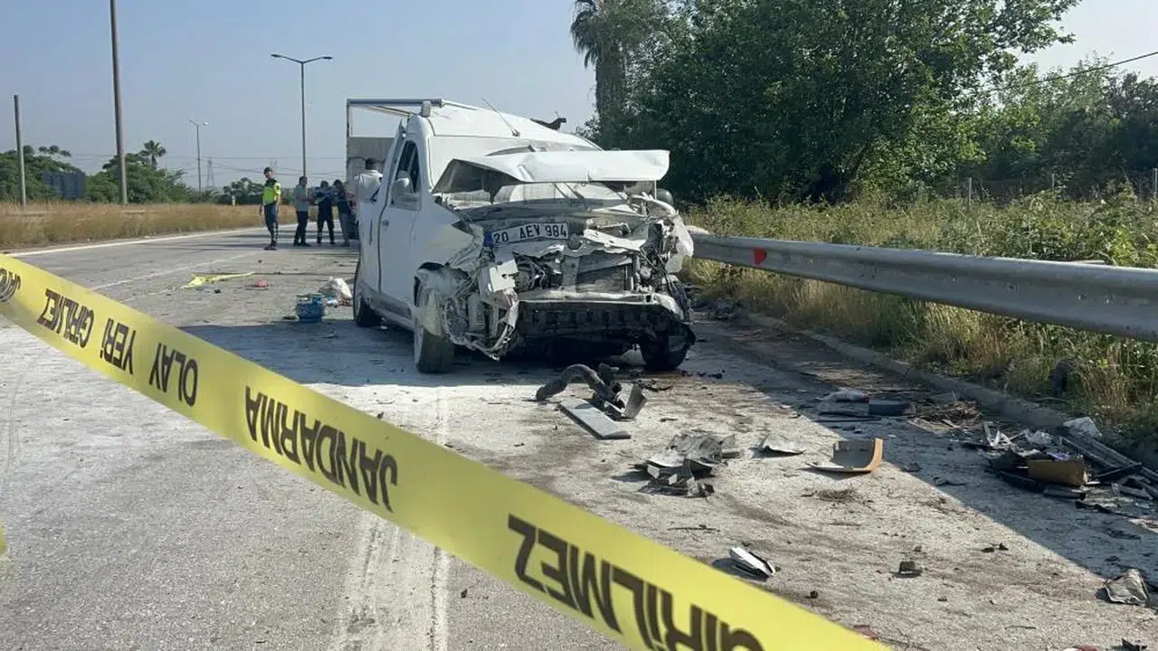 Tatili zehir oldu: Hatay’da kamyon kazası can aldı