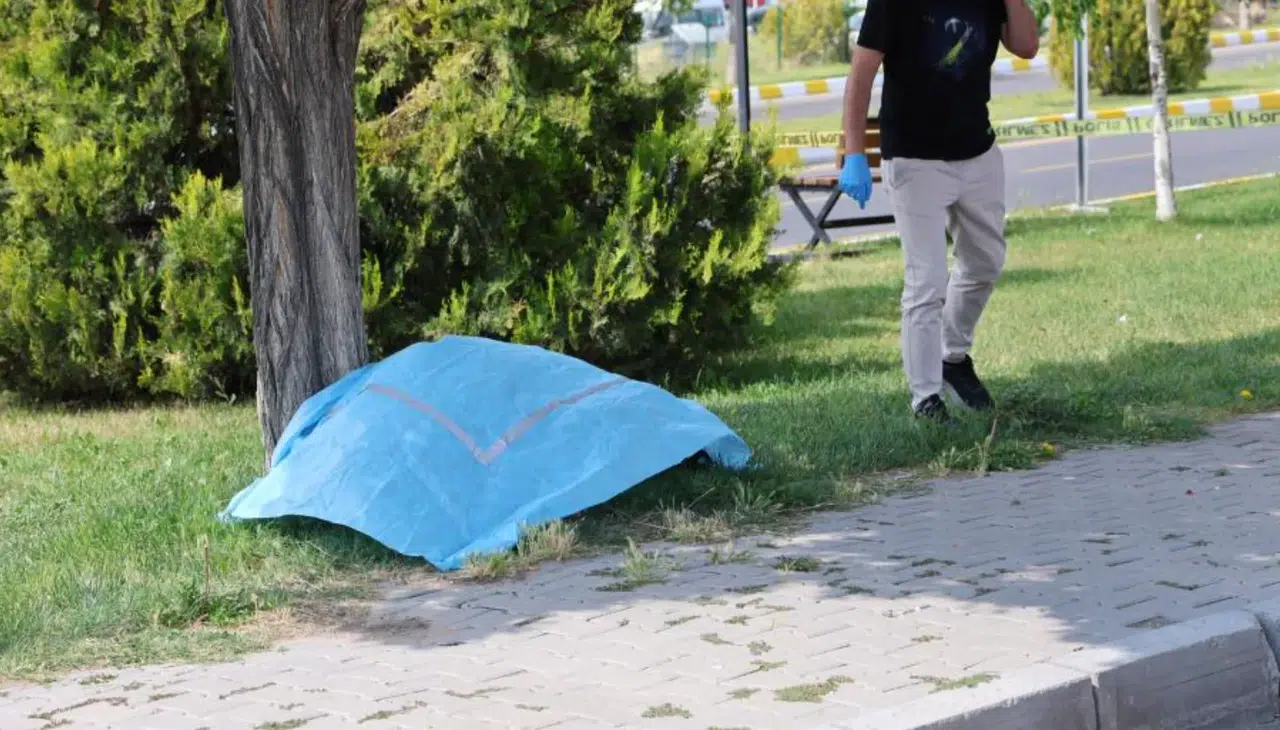 Nevşehir’de mezarlıkta intihar: Annesinin kabri ziyaretinden sonra canına kıydı