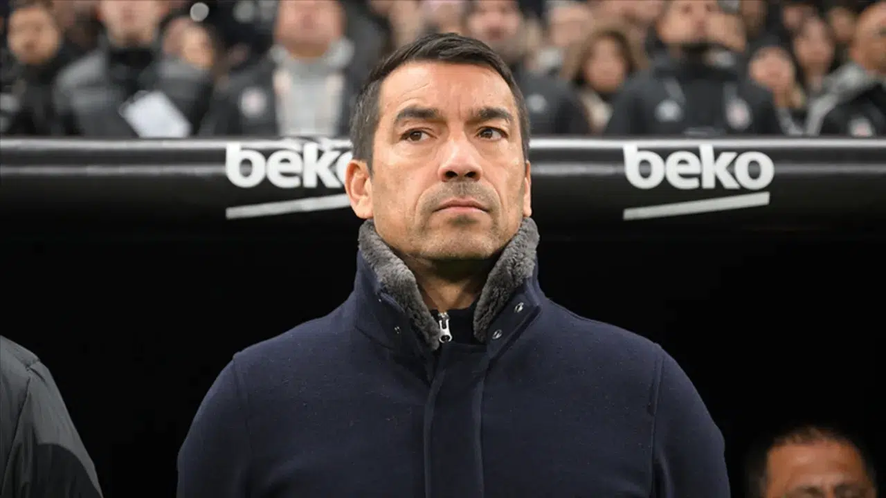 Giovanni van Bronckhorst, dünya devine imza atıyor! Beşiktaş sonrası ilk görev