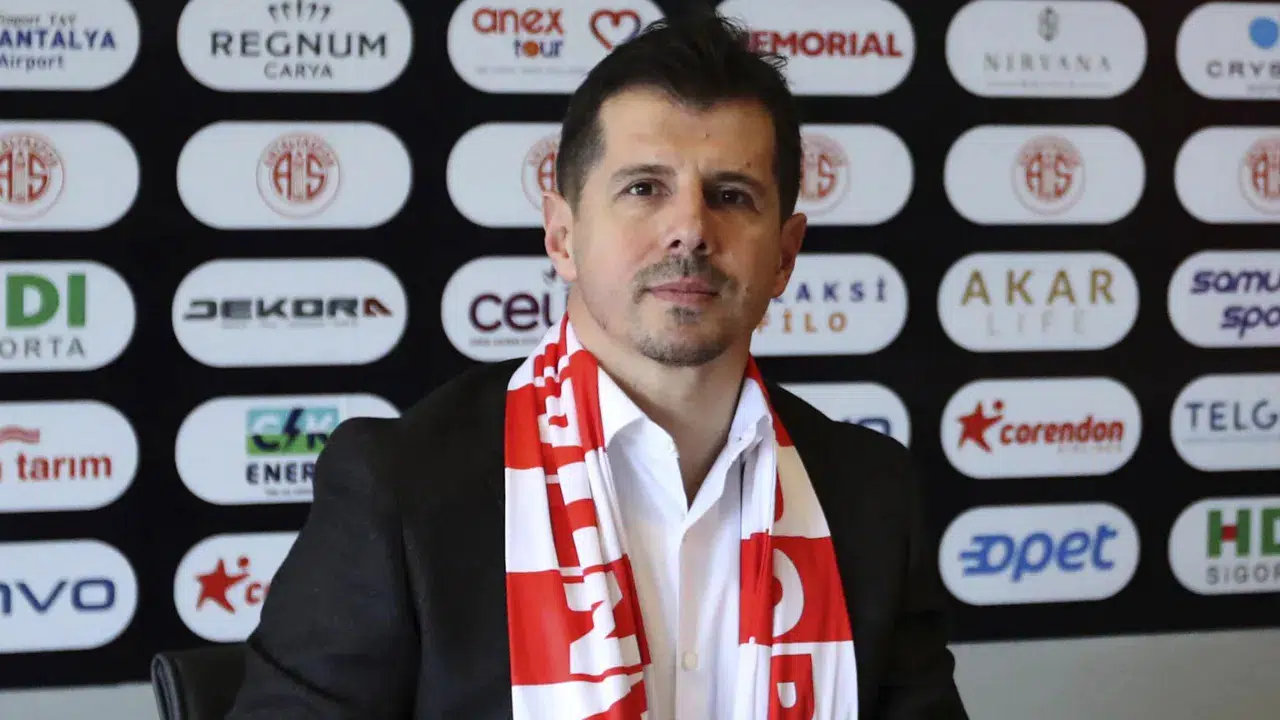 Antalyaspor'da Emre Belözoğlu dönemi sona erdi