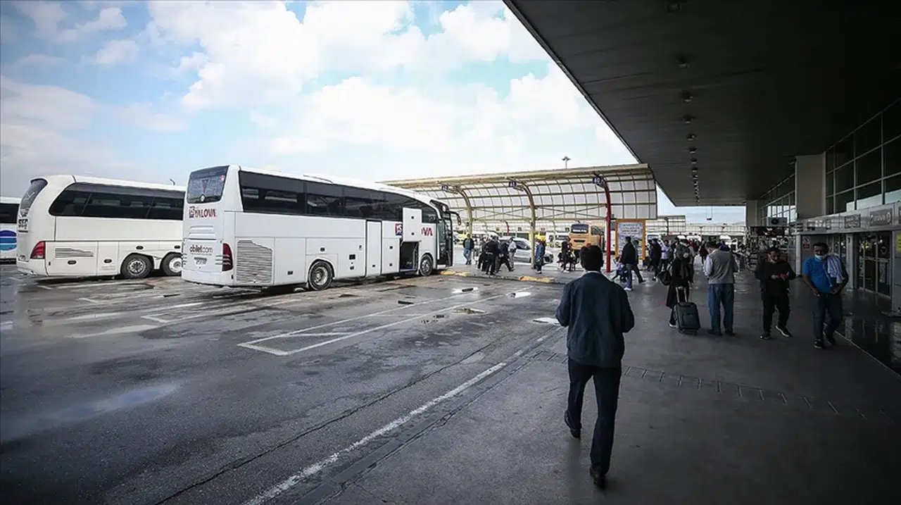 Kırıkkale’de jandarmadan sessiz denetim: Yolcu gibi binip sürücüyü izledi