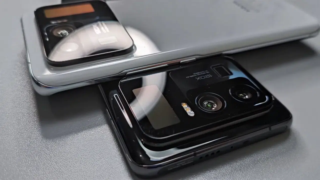 Xiaomi, 11 Ultra’nın sevilen ikincil ekranını geri getiriyor! Yeni modelin özellikleri neler?