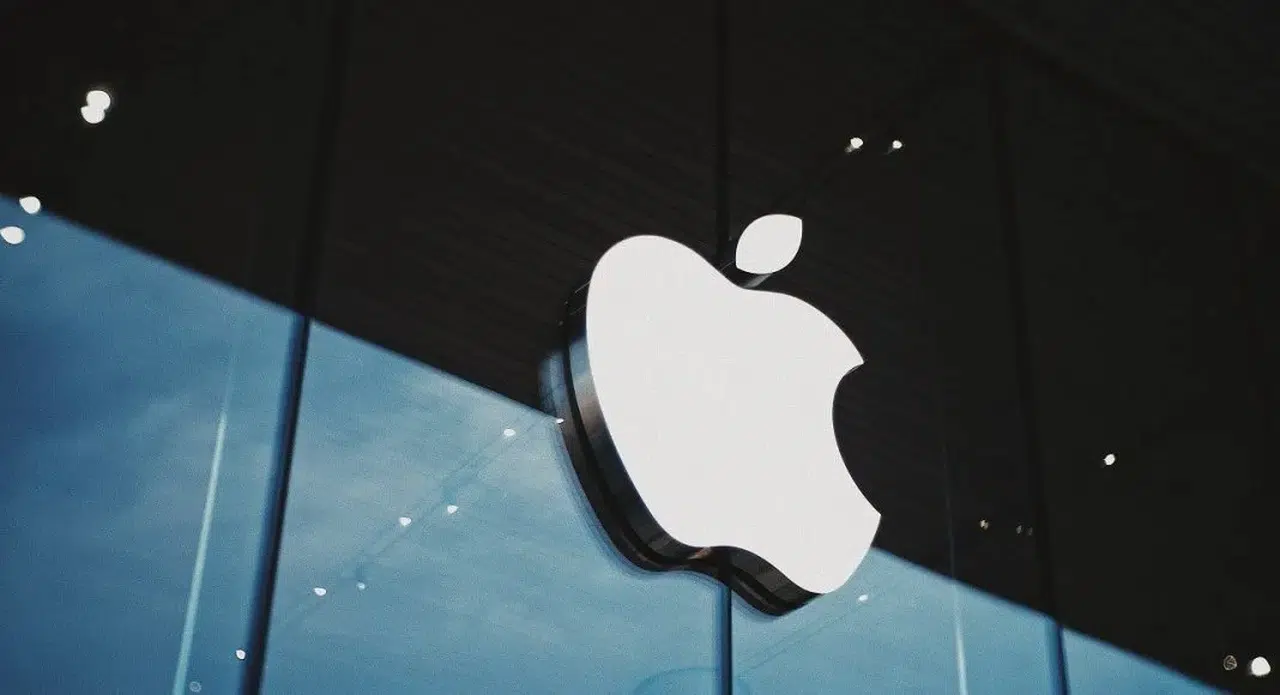 Apple’dan dil devrimi: Canlı çeviri özelliği iPhone’a geliyor!
