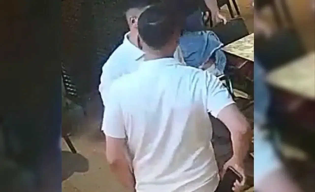 İzmir Çeşme’de dehşet: 17 yaşındaki gencin burnu ısırılarak koparıldı!