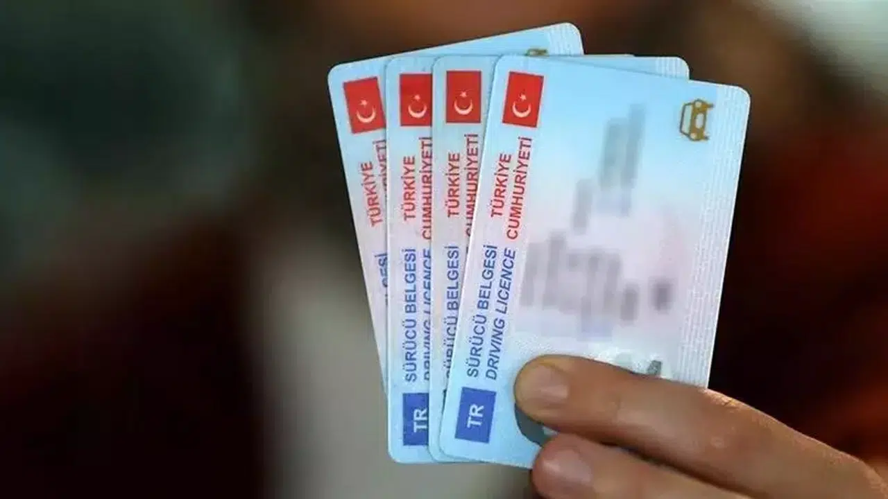 Ehliyet yenileme için son tarih belli oldu: Ne zaman bitiyor, cezası ne kadar?