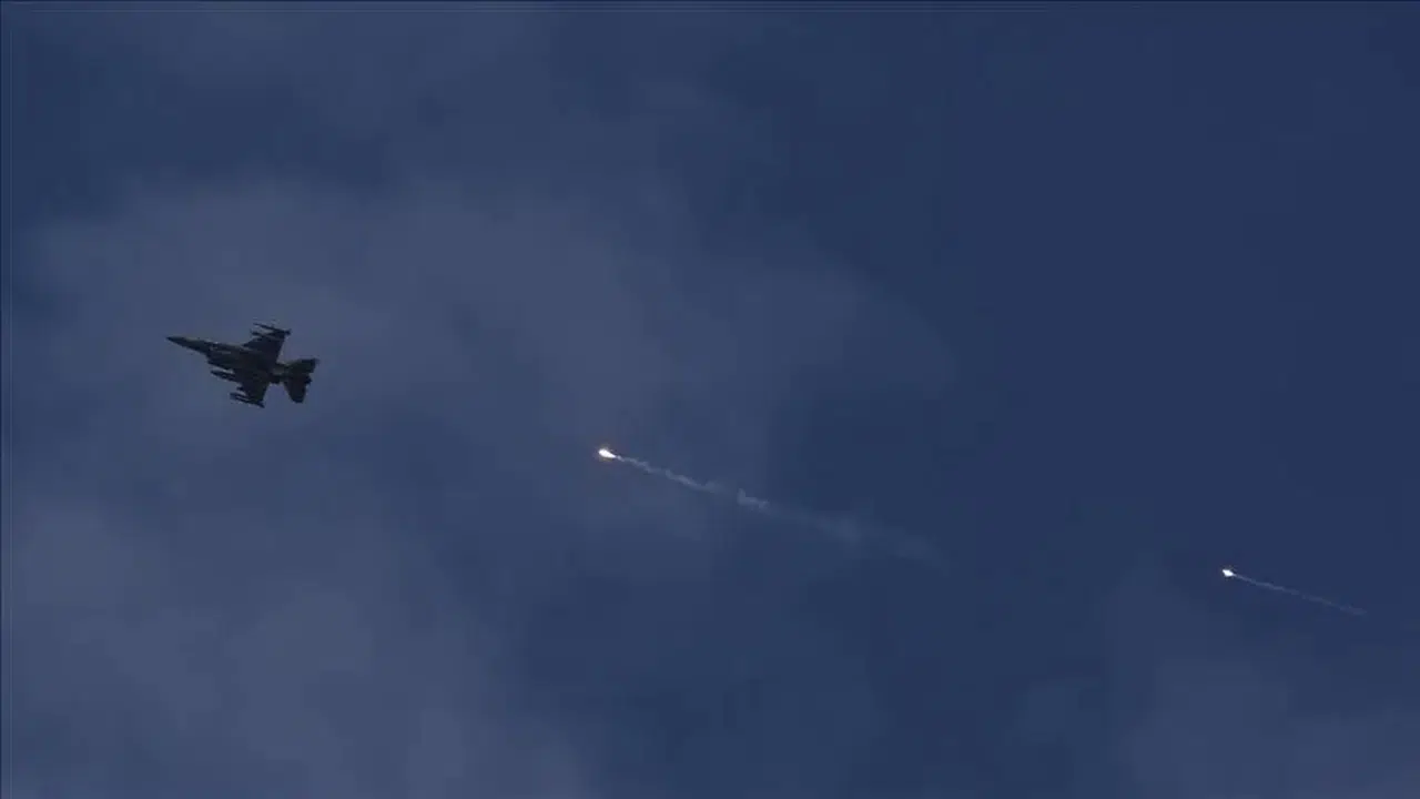 İsrail'den Tahran’a hava saldırısı: F-14’ler vuruldu