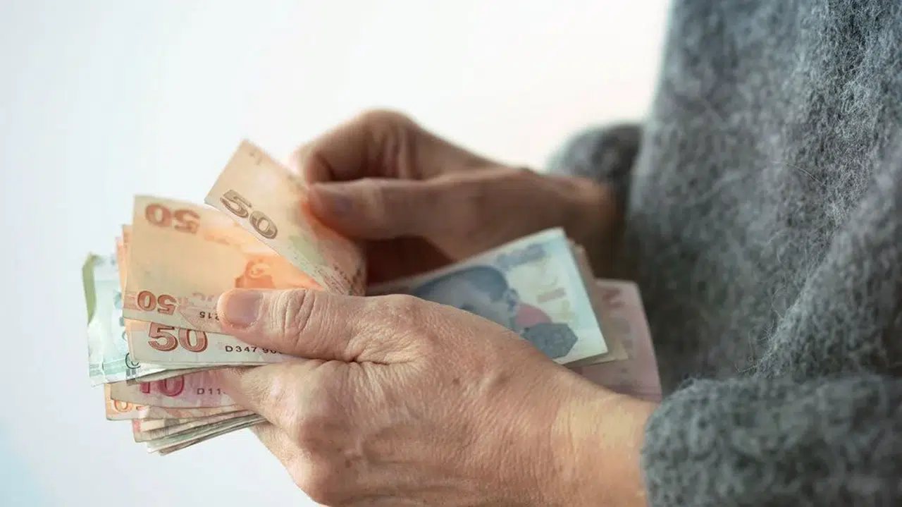 Emekli ve memur zammında geri sayım başladı! En düşük emekli maaşına ne kadar zam gelecek?