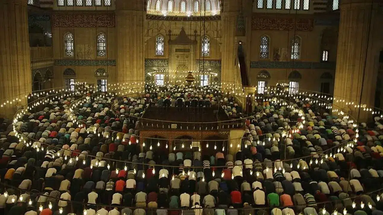Kurban Bayramı namazı saat kaçta? Kurban Bayramı namazı nasıl kılınır? 2025 Kurban Bayramı il il namaz vakitleri
