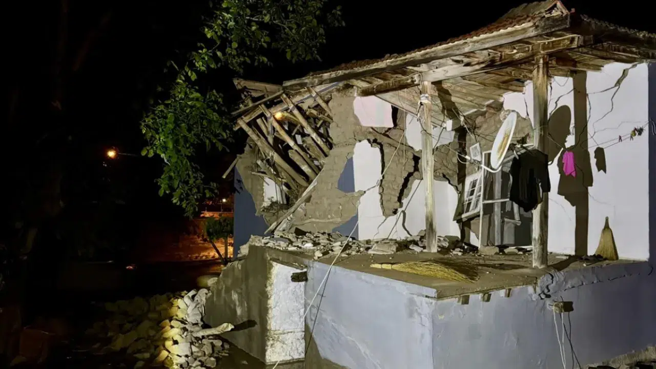 Kırşehir’de sel: 1 ev çöktü, 3 ev hasar gördü