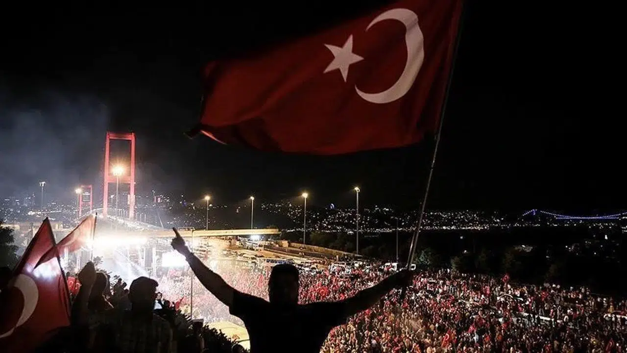 15 Temmuz resmi tatil mi? Bu yıl 15 Temmuz hangi güne denk geliyor?