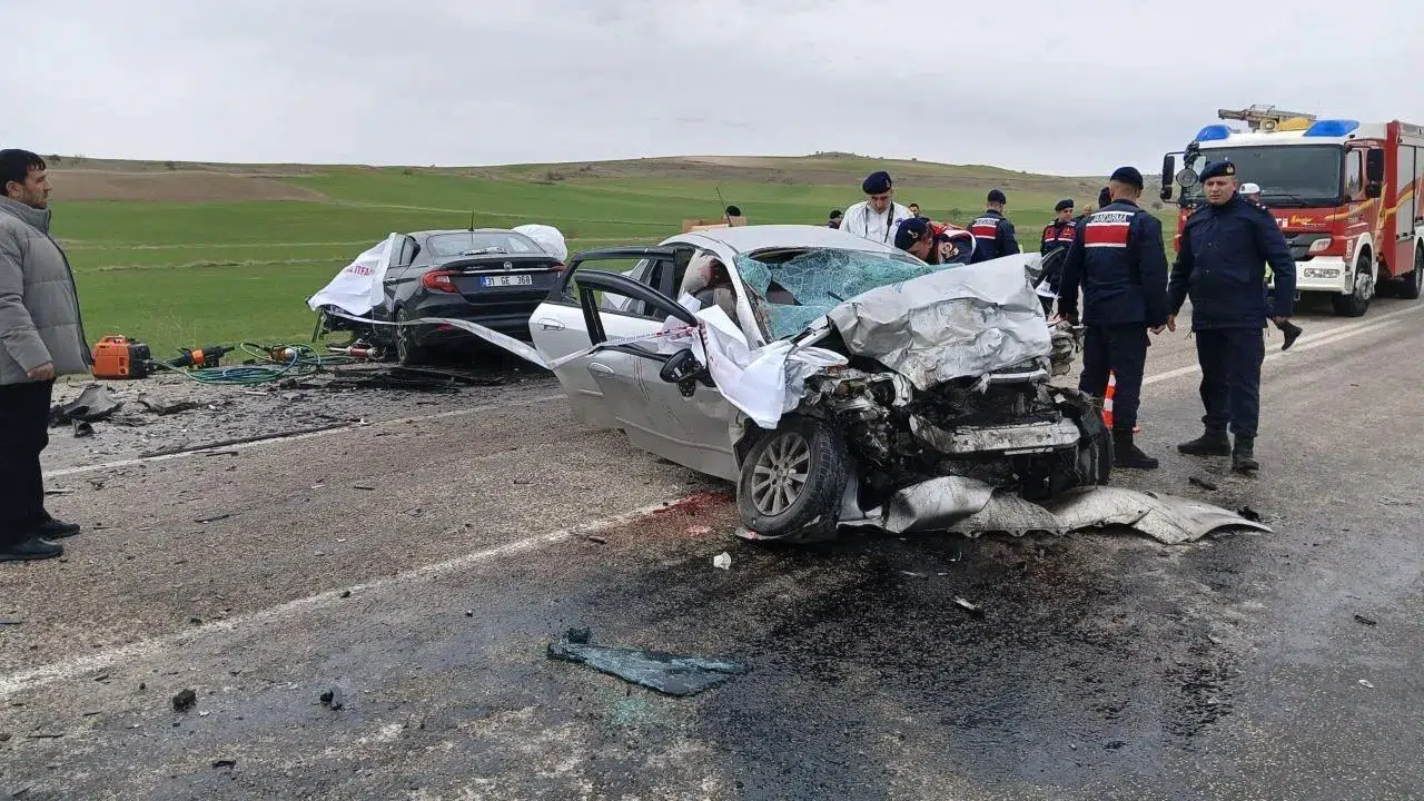Kurban Bayramı'nın acı bilançosu: 44 kişi trafik kazasında hayatını kaybetti