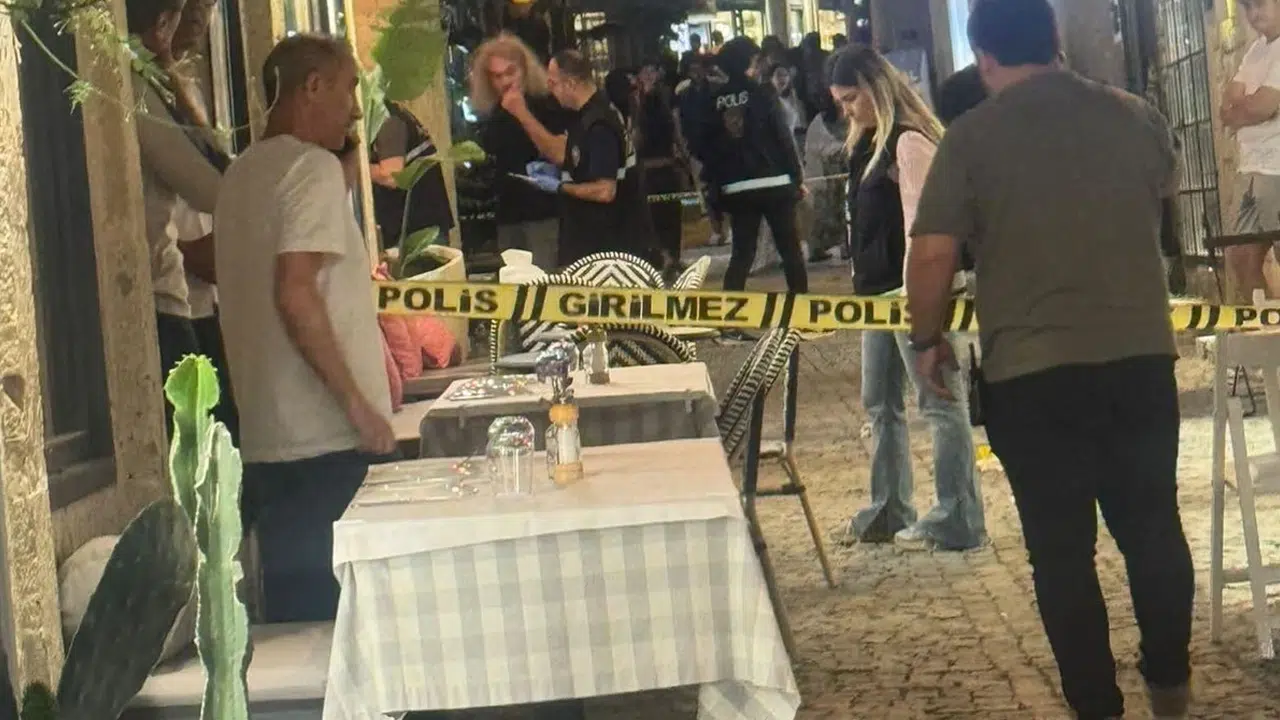 İzmir Çeşme'de silahlı saldırı: İş insanı Fatih Fil yaralandı
