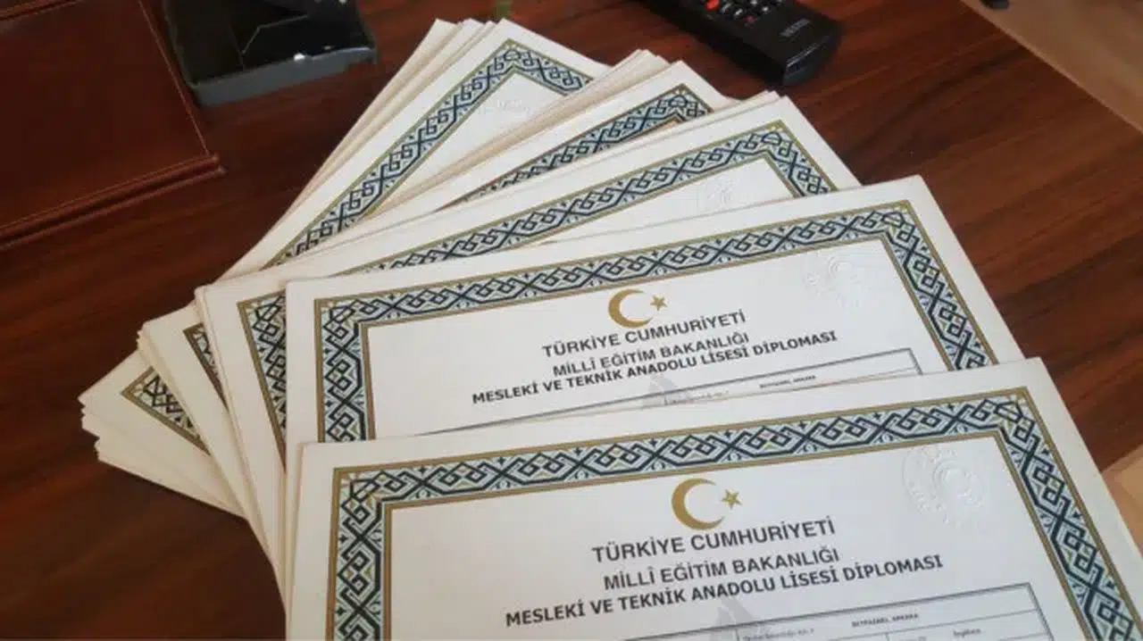 Lise diploması ne zaman çıkar? Mezuniyet belgesi E-Devlet’ten nasıl alınır?