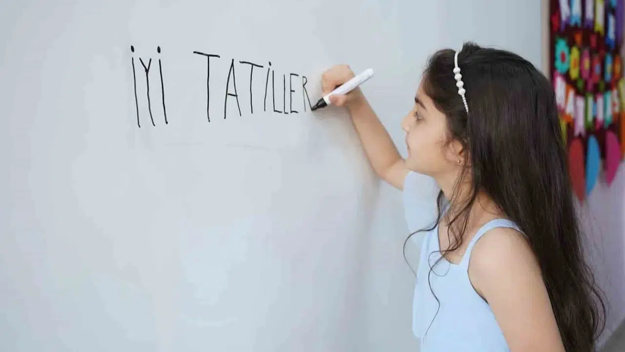 Yaz tatili 2025 ne zaman başlıyor? Okullar erken mi kapanacak, karneler ne zaman verilecek?