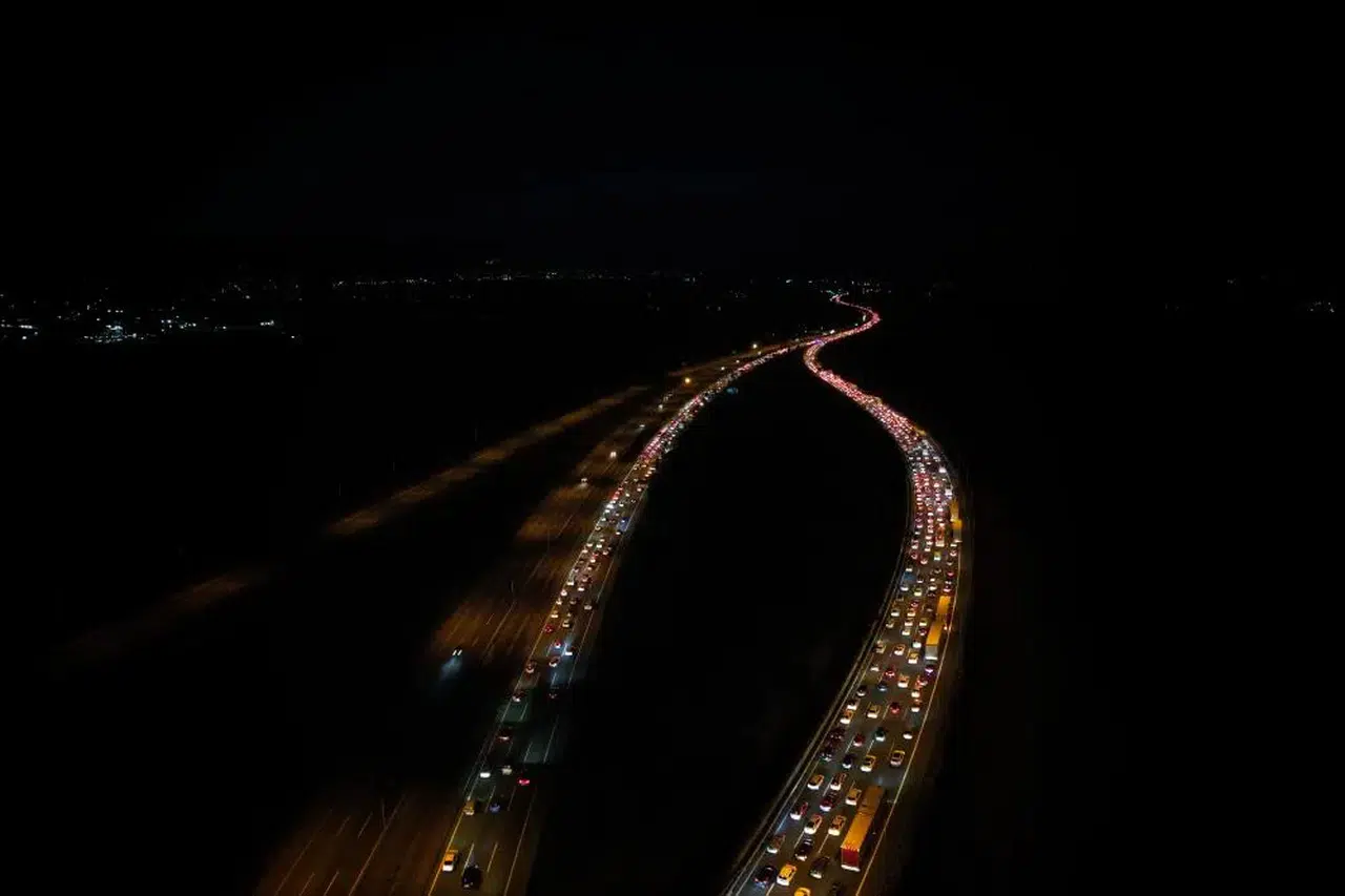 Kurban Bayramı öncesi yollarda yoğunluk: Sakarya geçişinde trafik durdu