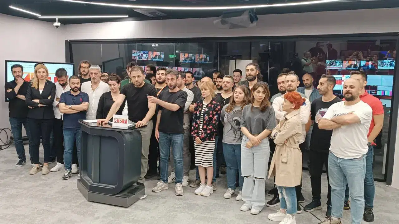 21 gündür eylem yapan KRT TV işçileri, mücadelelerini kazandı