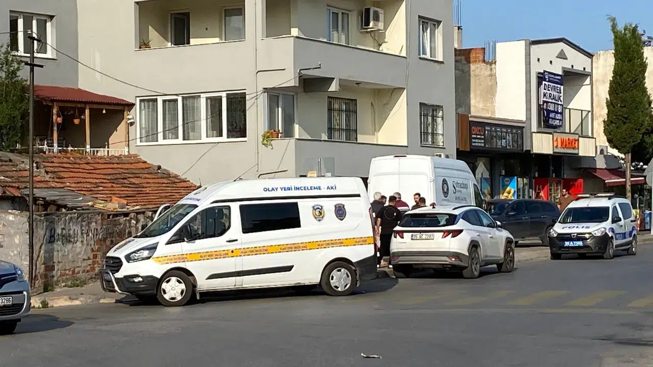 İzmir'de komşu dehşeti: Tartıştığı karı kocayı vurdu!