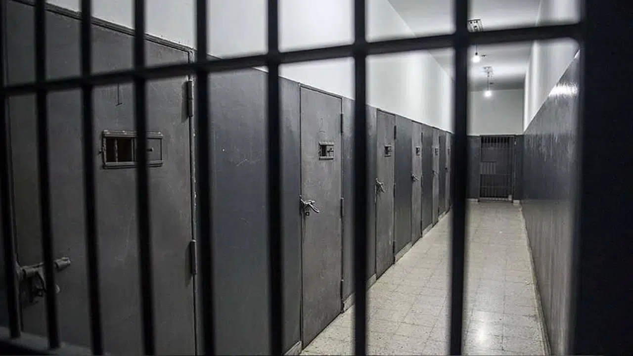 İnfaz düzenlemesi hayata geçti: Cezaevlerinden tahliyeler başladı