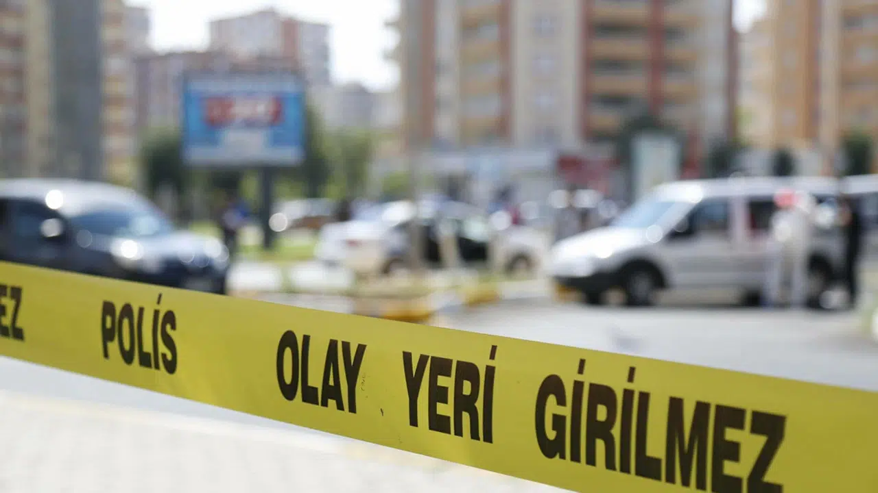 Afyonkarahisar'da yan bakma kavgası kanlı bitti: 2 yaralı!