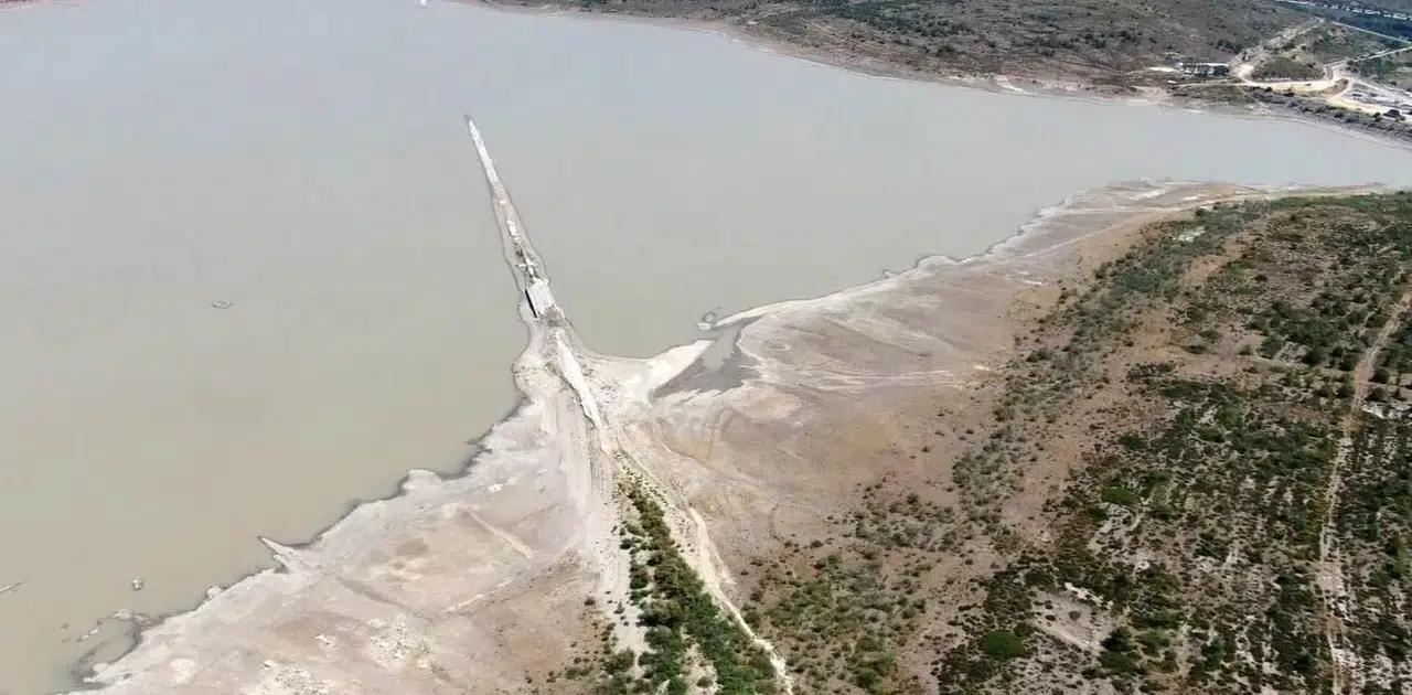 Çeşme’de zorunlu su kesintisi başlıyor: Bir baraj tamamen kurudu, diğeri sınırda!