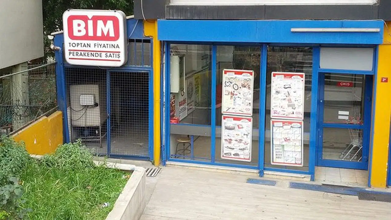 BİM 8-11 Temmuz 2025 kataloğu: Tablet, telefon, klima ve ütü dahil çok sayıda ürün raflarda