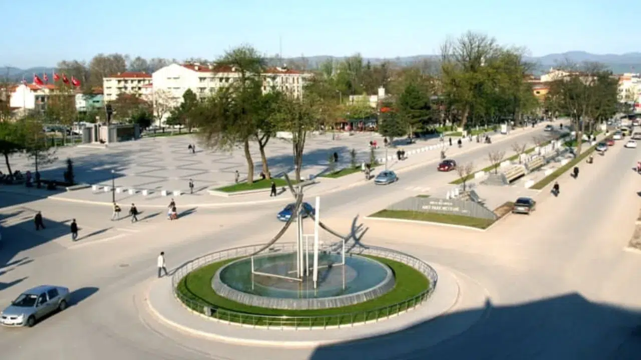 Düzce'de yere çöp atanlara para cezası kesilecek! Peki, ücret belli mi?