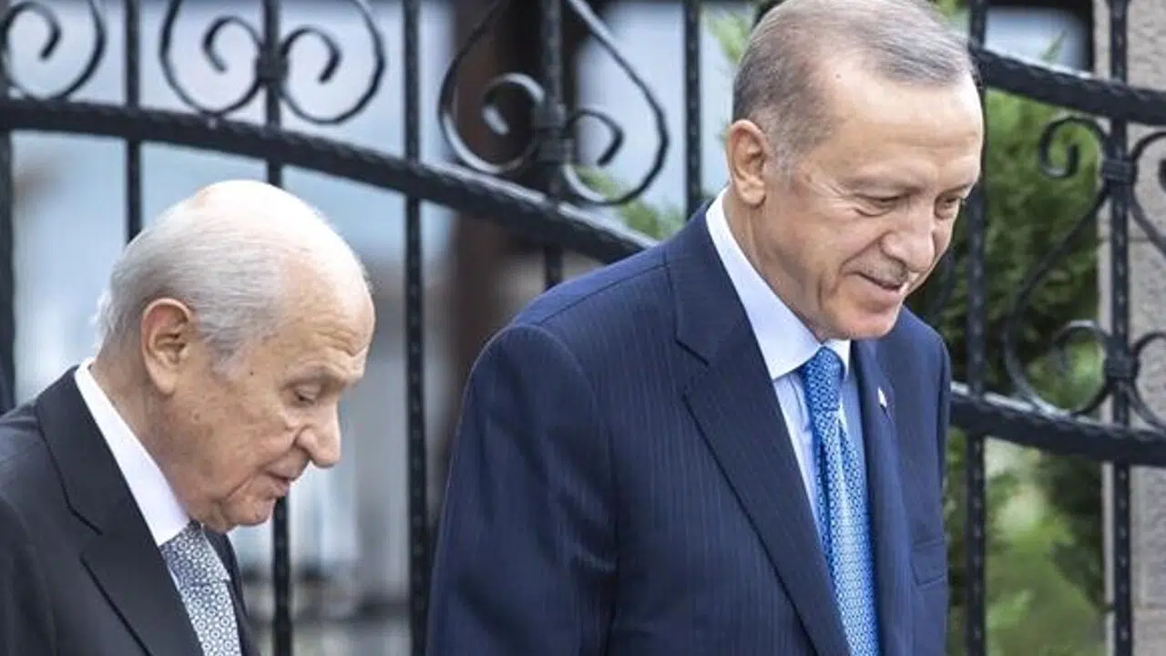 Cumhurbaşkanı Erdoğan ve Bahçeli arasında 'Terörsüz Türkiye' görüşmesi