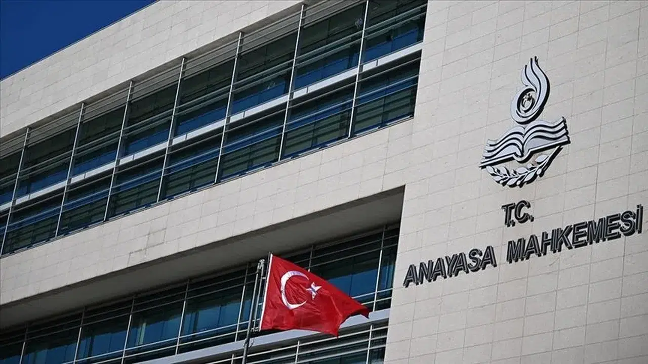 AYM’den emsal karar: Arabulucu hatası nedeniyle işe dönemeyen işçiye tazminat
