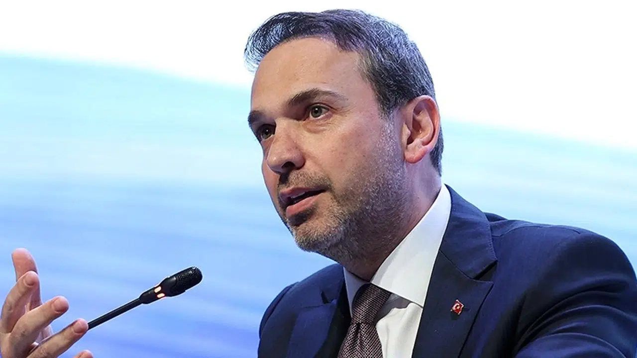 Bakan Bayraktar: Diyarbakır, Gabar ve Batman'da yaklaşık 4 milyar dolarlık petrol rezervi bulundu