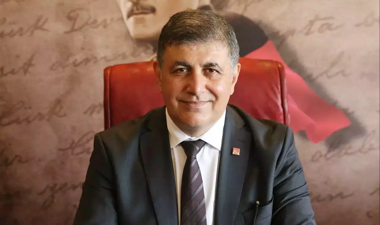 Cemil Tugay kimdir, aslen nerelidir? İzmir Büyükşehir Belediye Başkanı hangi partiden?