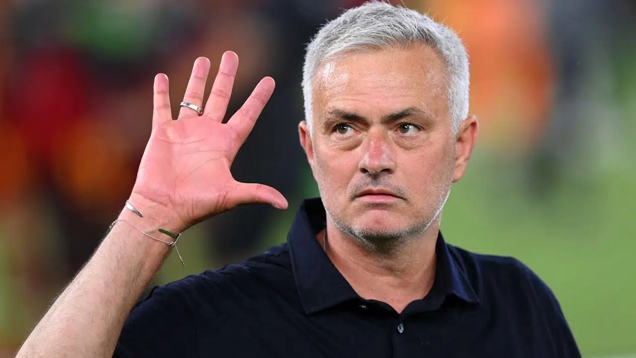 Jose Mourinho kapıyı gösterdi: Fenerbahçe'de yeni sezon öncesi 3 ayrılık birden