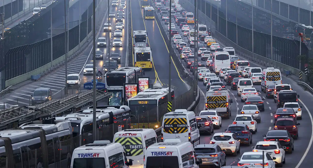 Ankara trafiğe kapalı yollar: Hangi caddeler trafiğe kapatıldı?