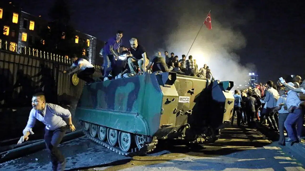 15 Temmuz hain darbe girişiminin üzerinden 9 yıl geçti: Türkiye unutmadı, unutturmayacak