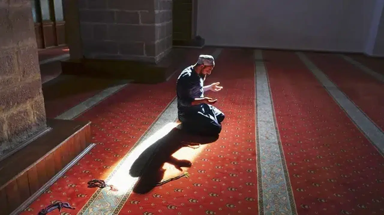 En güzel ve anlamlı Cuma mesajları: Sevdiklerinizi maneviyata davet edin!