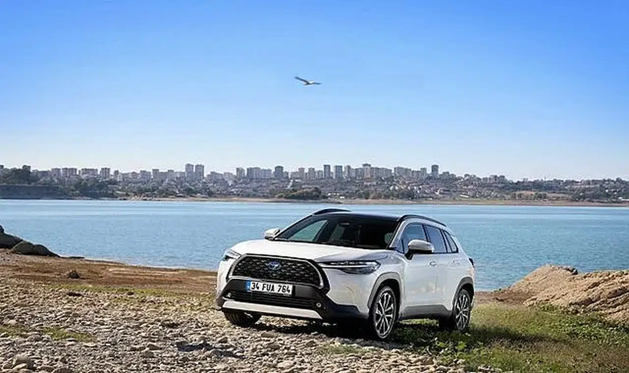 Toyota’dan Türkiye’de hibrit hamlesi: Yeni Corolla Cross Hybrid satışta!