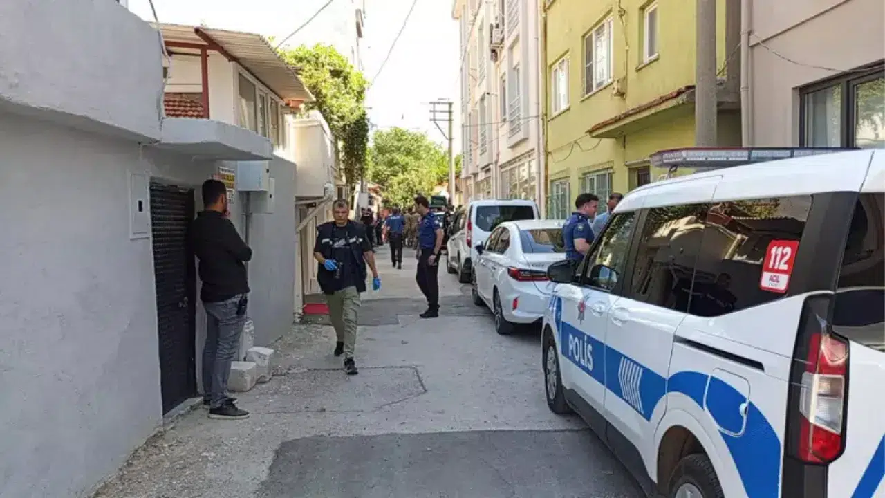 Balıkesir'de ihbara giden polisi bıçaklayan şüpheli vurularak yakalandı