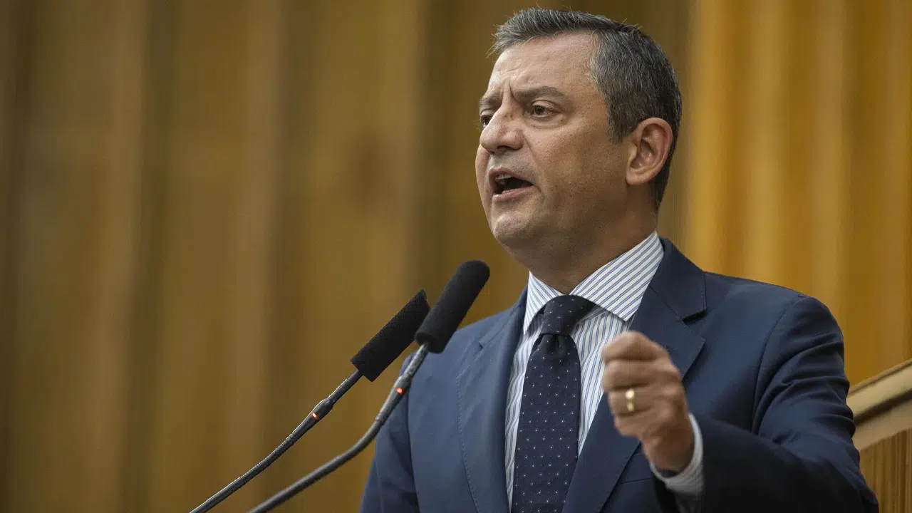 PKK'nın silah bırakmasının ardından Özgür Özel'den ilk açıklama