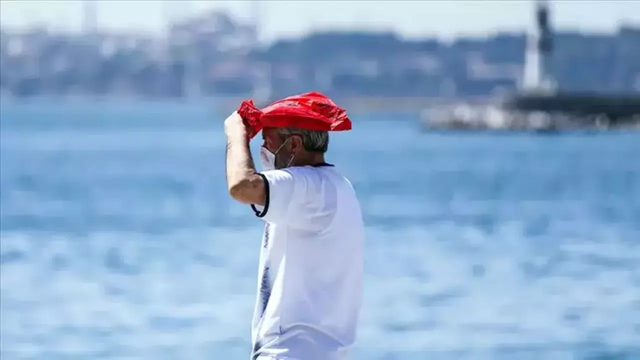 AKOM’dan İstanbul'da 40 dereceyi aşan sıcak hava dalgası uyarısı!
