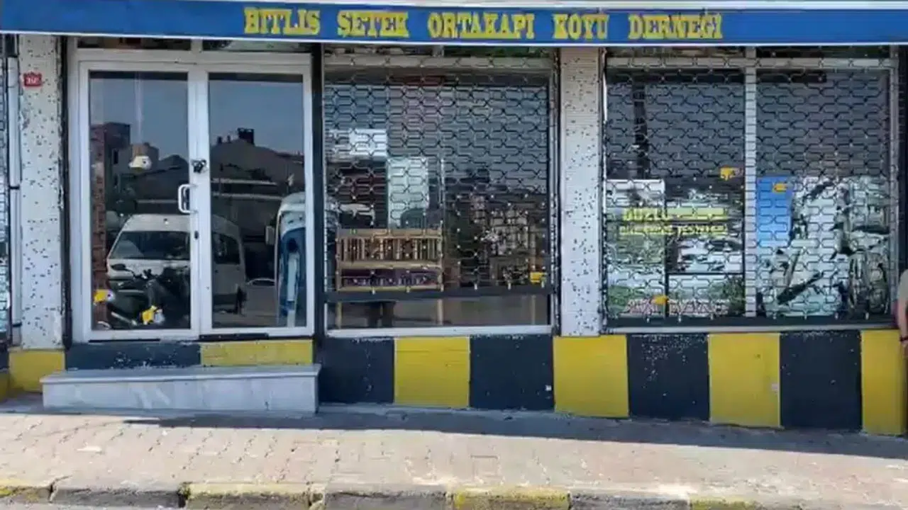 Küçükçekmece'de derneğe silahlı saldırı düzenlendi!