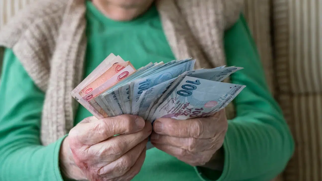 En düşük emekli maaşı ne kadar oldu? En düşük emekli aylığı ne zaman açıklanacak?