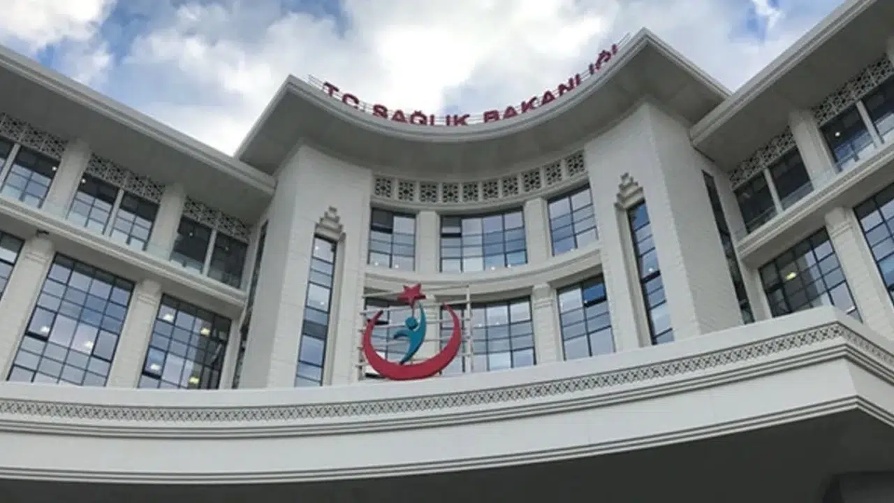Sağlık Bakanlığı belediyelere kamu işçisi alımı başladı: Kimler başvurabilir?